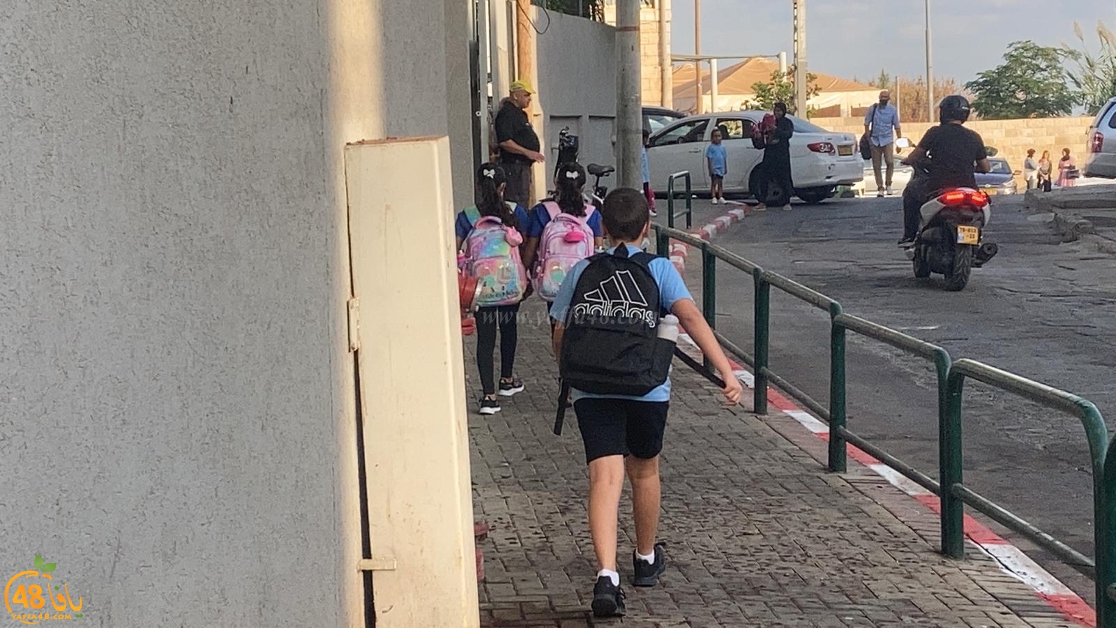 صور: طلاب يافا يعودون الى مقاعد الدراسة هذا الصباح 